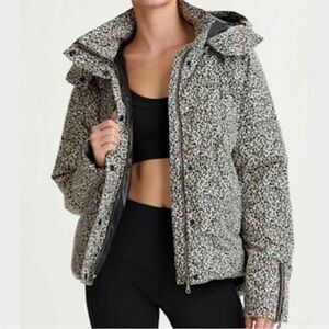 Varley Carmeline Puffer Jacket Micro Leopard Print Hood Pockets Zip Snap Close M